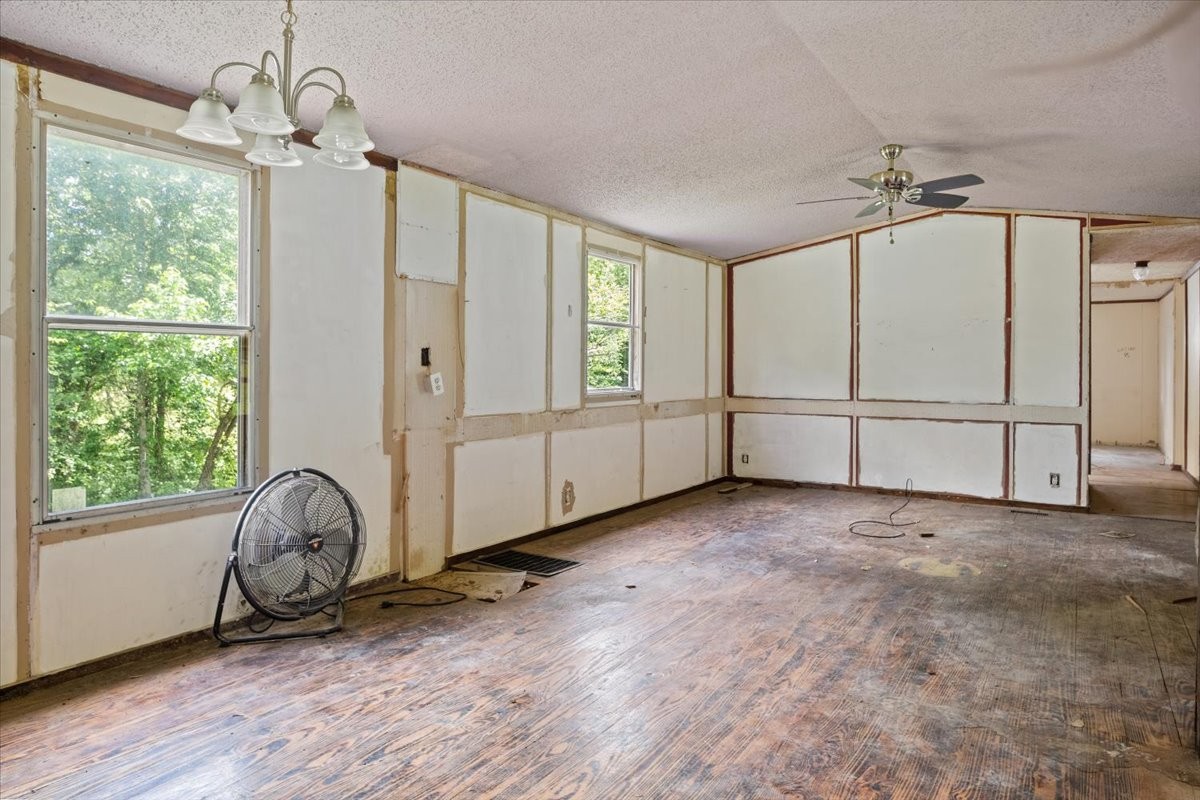 2900 Jack Branch Road Waverly, TN 37185 - Photo 13 of 51