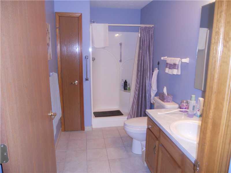5705 Spring Mist Circle Indianapolis, IN 46237 - Photo 7 of 10 Gallery Image 7