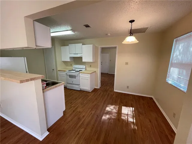 $500,000 | 10003 Parliament House Road, Austin, TX 78717