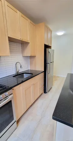 $3,300 | 48-29 40th Street, Unit 2 | Sunnyside