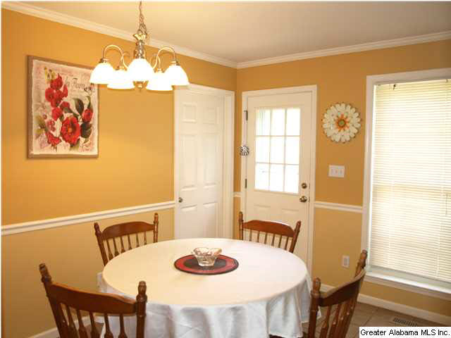 1824 Hillcrest Road Northeast Birmingham, AL 35215 - Photo 7 of 28