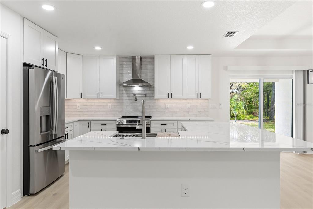 13025 Kildeer Road Weeki Wachee, FL 34614 - Photo 8 of 29