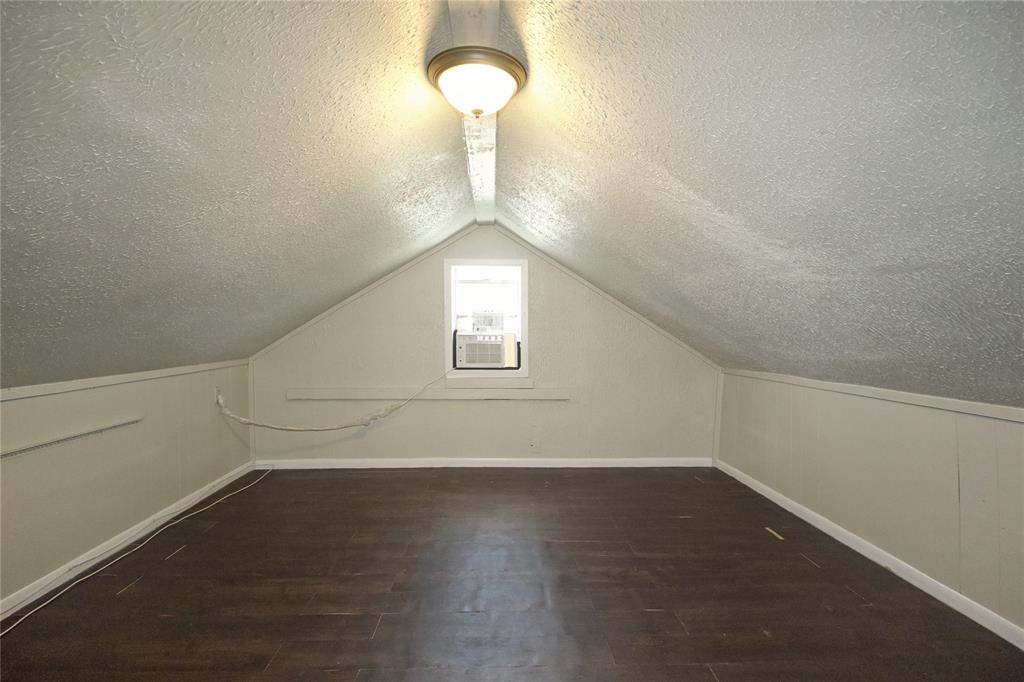 901 North Howeth Street Gainesville, TX 76240 - Photo 23 of 24