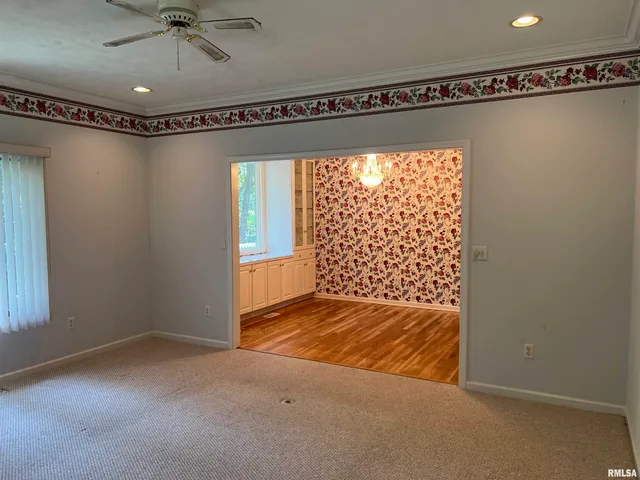 $200,000 | 3 Millwood Manor, Jacksonville, IL 62650