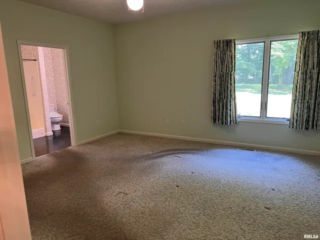 $200,000 | 3 Millwood Manor, Jacksonville, IL 62650