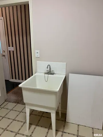 $200,000 | 3 Millwood Manor, Jacksonville, IL 62650