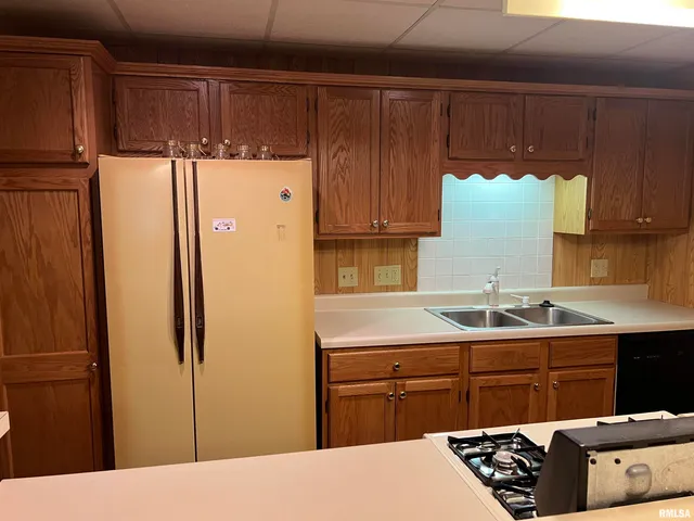 $200,000 | 3 Millwood Manor, Jacksonville, IL 62650