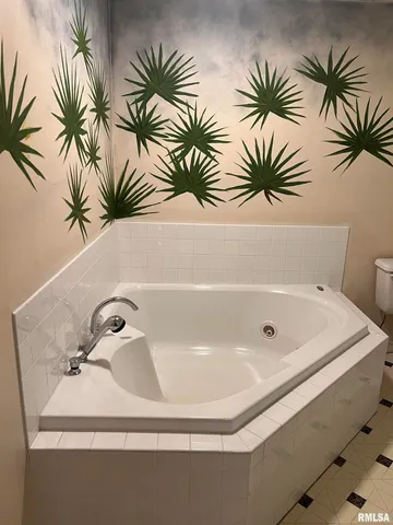 $200,000 | 3 Millwood Manor, Jacksonville, IL 62650