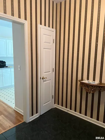 $200,000 | 3 Millwood Manor, Jacksonville, IL 62650