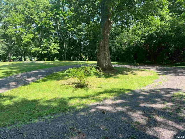 $200,000 | 3 Millwood Manor, Jacksonville, IL 62650