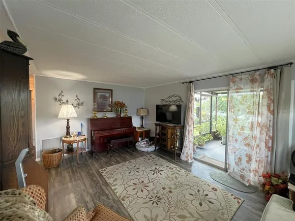 $129,900 | 2055 South Floral Avenue, Unit 15, Bartow, FL 33830