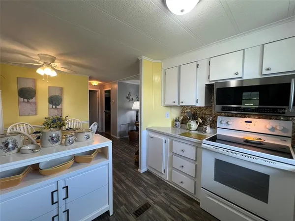 $129,900 | 2055 South Floral Avenue, Unit 15, Bartow, FL 33830