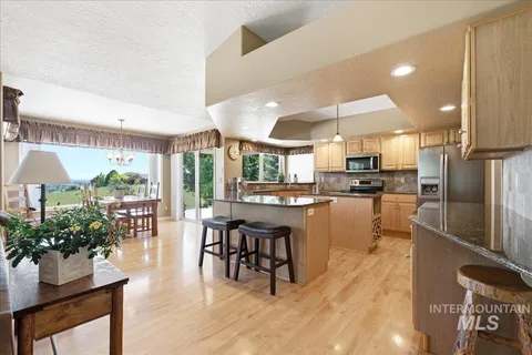 $999,900 | 9547 West Golden View Drive, Star, ID 83669