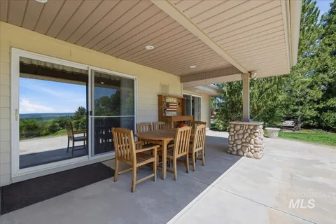 $999,900 | 9547 West Golden View Drive, Star, ID 83669