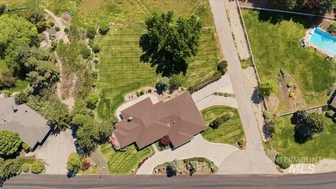 $999,900 | 9547 West Golden View Drive, Star, ID 83669