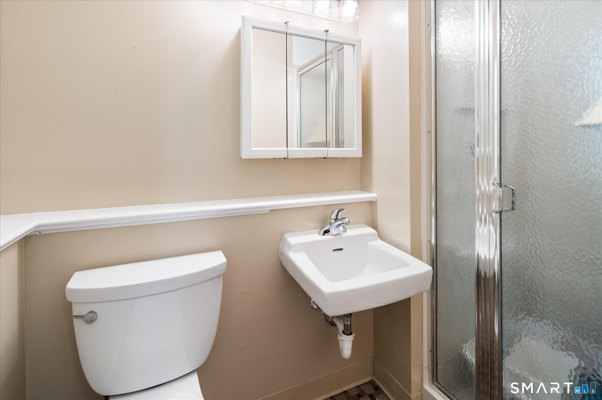 325 Den Road Stamford, CT 06903 - Photo 24 of 31 Gallery Image 24