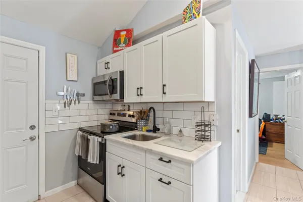 $349,000 | 32 Forest Lane, Yorktown Heights, NY 10598