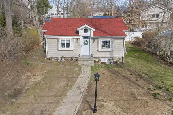$349,000 | 32 Forest Lane, Yorktown Heights, NY 10598