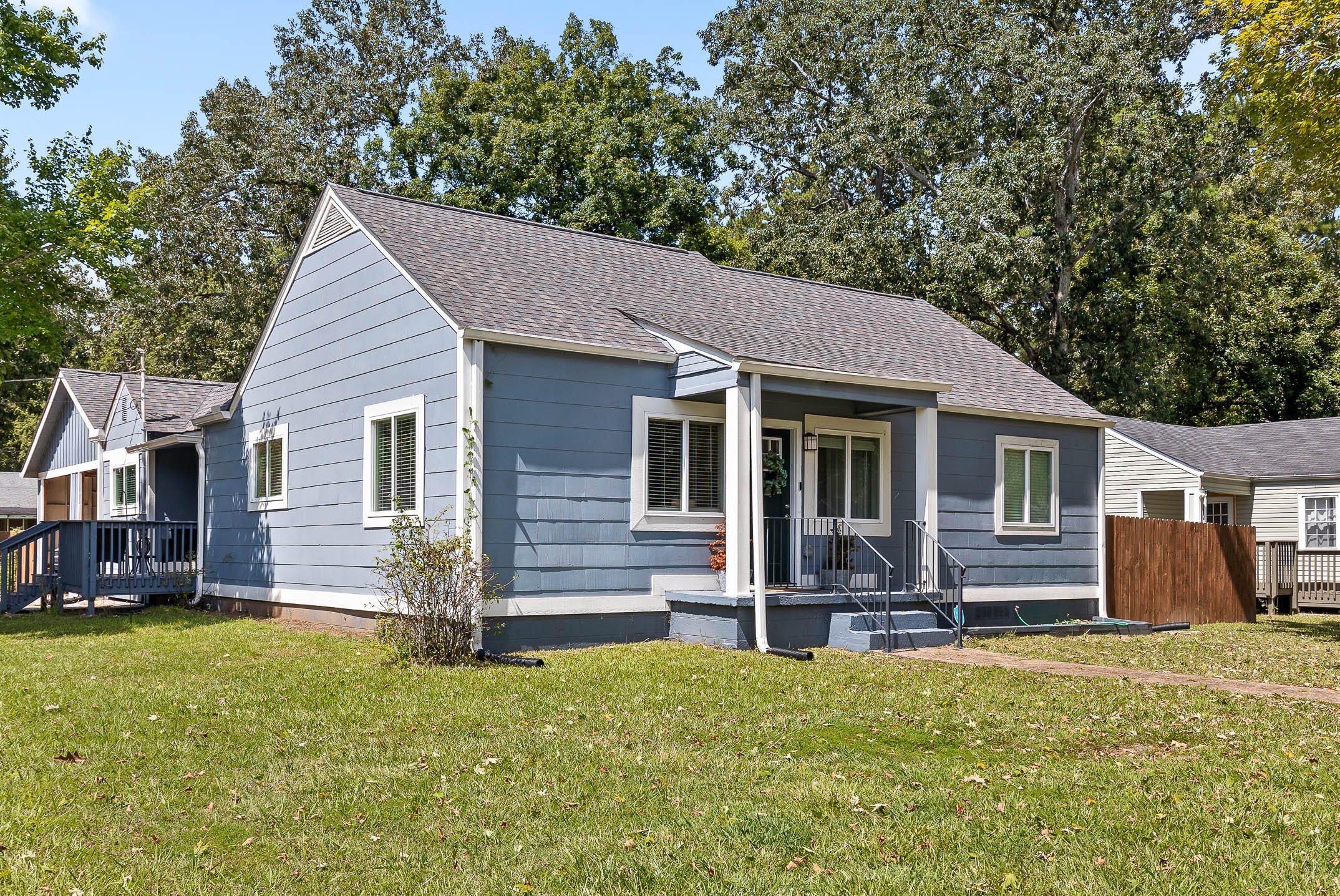 621 North Moore Road Chattanooga, TN 37411 - Photo 1 of 35 N Moore2