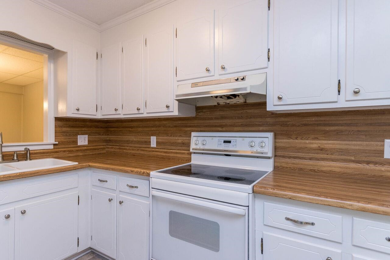 1603 Jeffrey Street Raleigh, NC 27610 - Photo 7 of 28 Photo 7