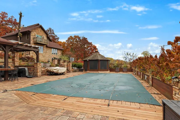 $1,250,000 | 24412 78th Street, Paddock Lake, WI 53168