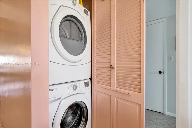 $5,000 | 1201 South Ocean Drive, Unit 1010S, Hollywood, FL 33019