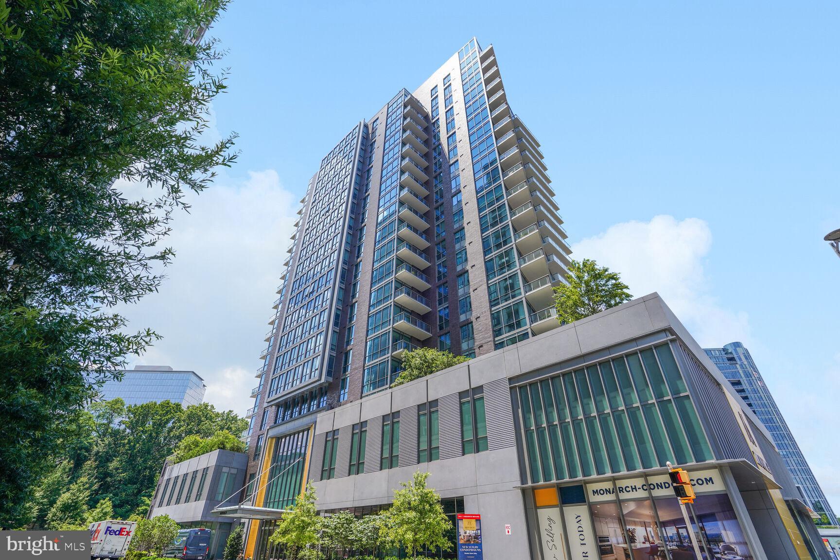 7887 Jones Branch Drive, Unit 803 McLean, VA 22102 - Photo 11 of 35 a view of roof deck