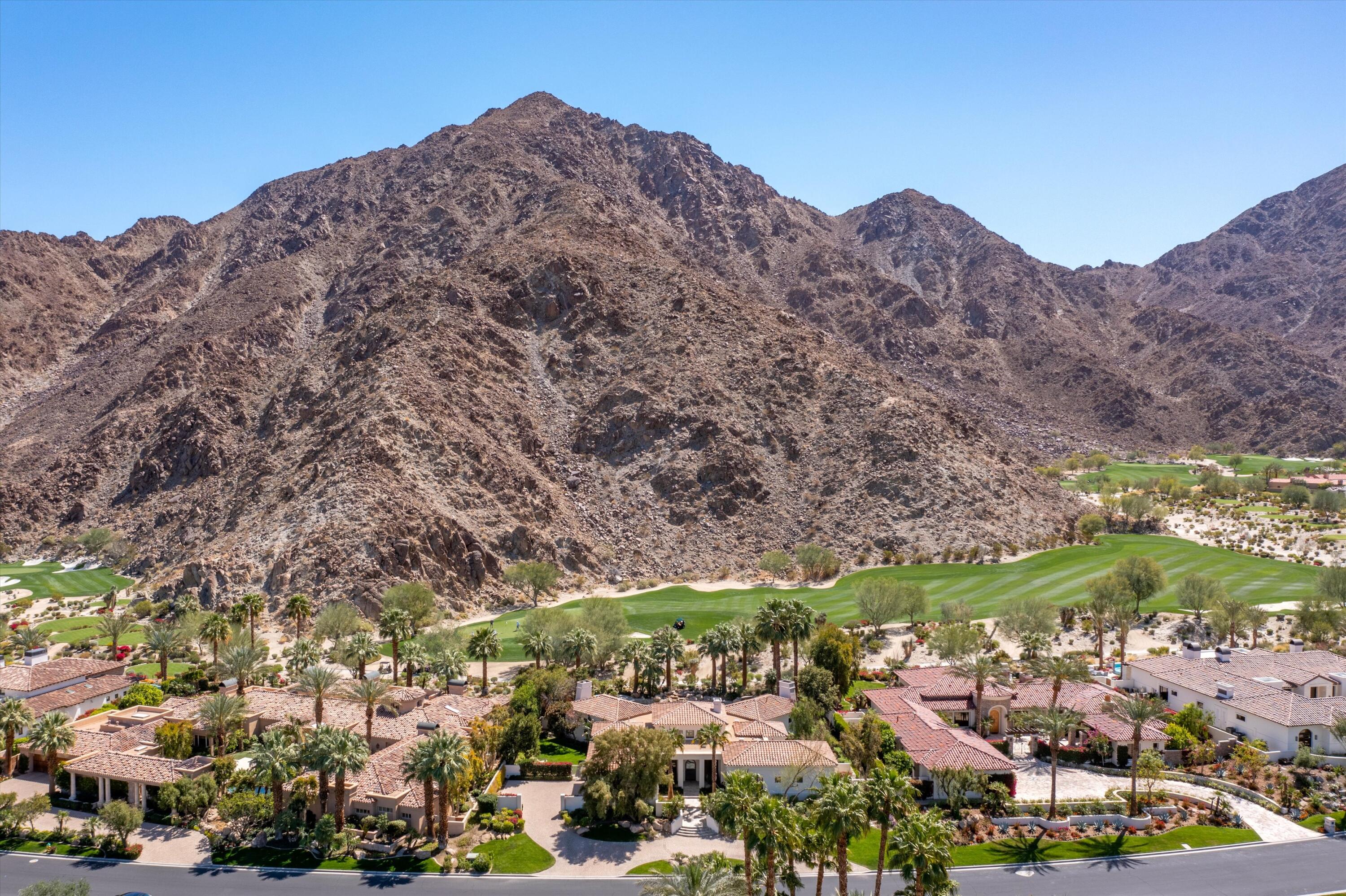 78411 Talking Rock Turn La Quinta, CA 92253 - Photo 4 of 70 a view of a city