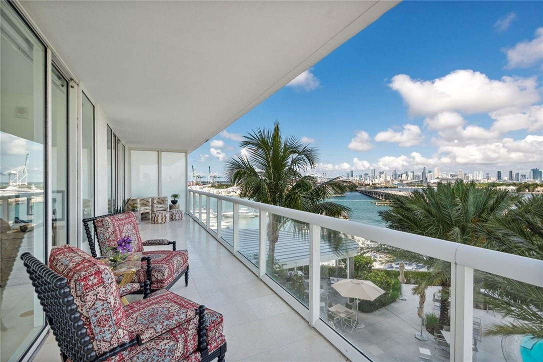 450 Alton Road, Unit 802 Miami Beach, FL 33139 - Photo 13 of 36 Photo 13