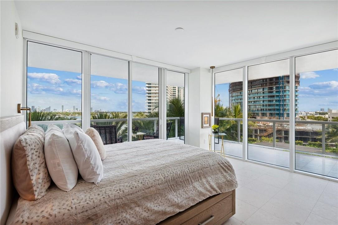 450 Alton Road, Unit 802 Miami Beach, FL 33139 - Photo 21 of 36 Photo 21
