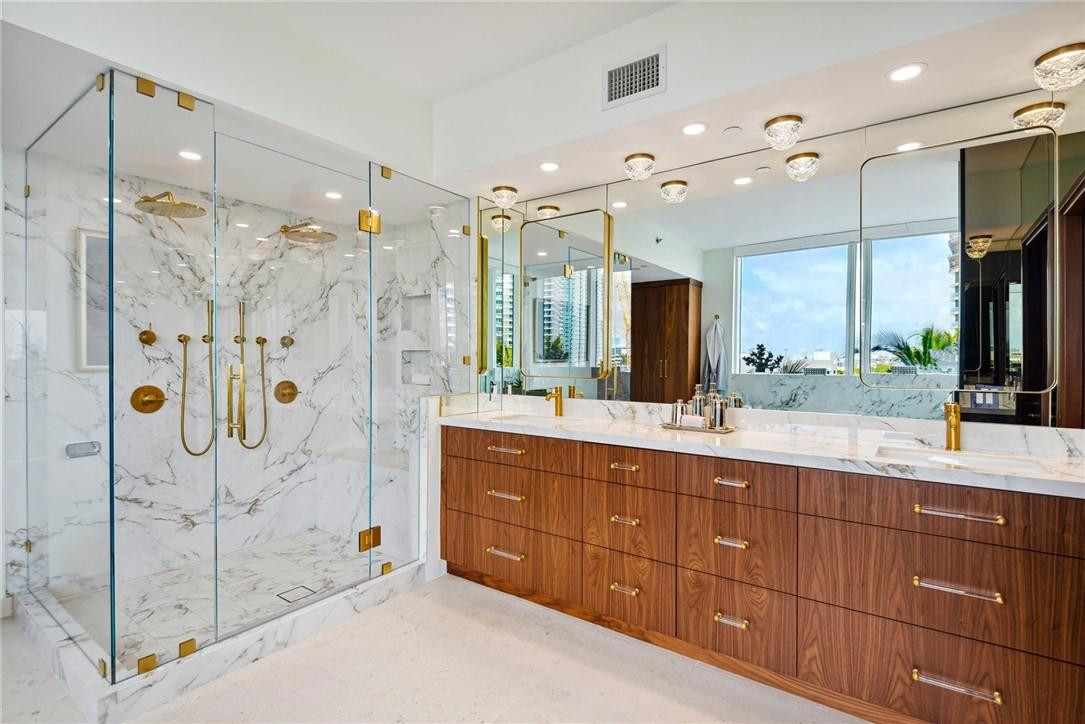 450 Alton Road, Unit 802 Miami Beach, FL 33139 - Photo 24 of 36 Photo 24