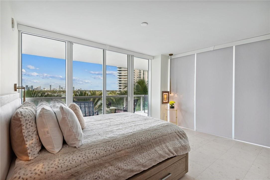 450 Alton Road, Unit 802 Miami Beach, FL 33139 - Photo 27 of 36 Photo 27