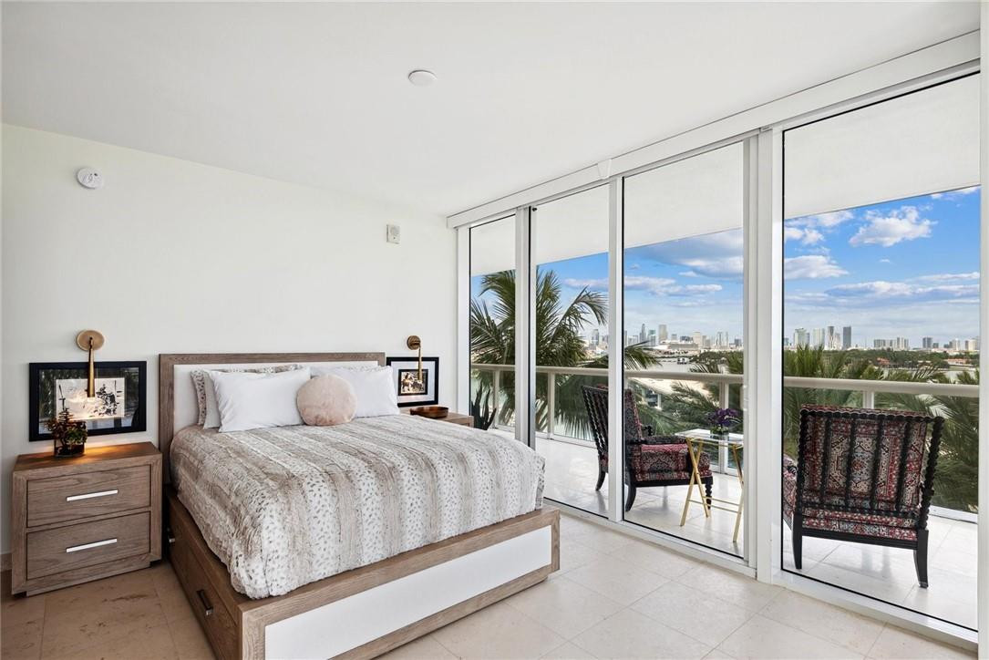 450 Alton Road, Unit 802 Miami Beach, FL 33139 - Photo 28 of 36 Photo 28