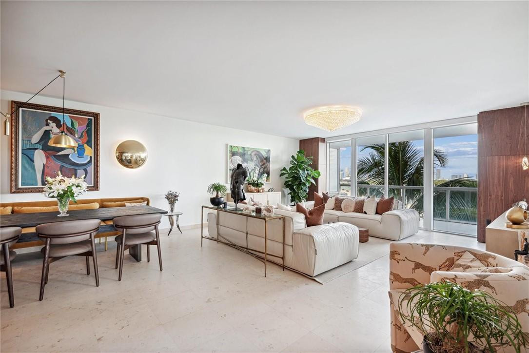 450 Alton Road, Unit 802 Miami Beach, FL 33139 - Photo 7 of 36 Photo 7