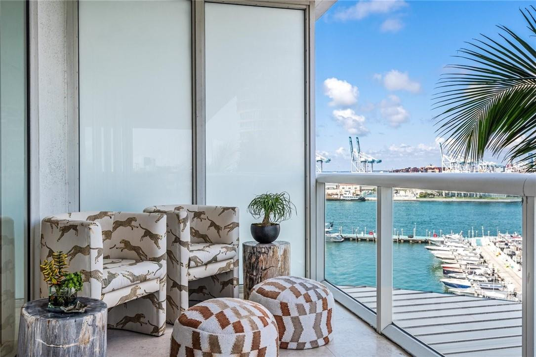 450 Alton Road, Unit 802 Miami Beach, FL 33139 - Photo 9 of 36 Photo 9