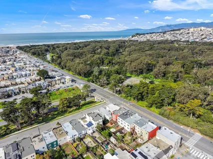 $1,595,000 | 3427 Lincoln Way, San Francisco, CA 94122