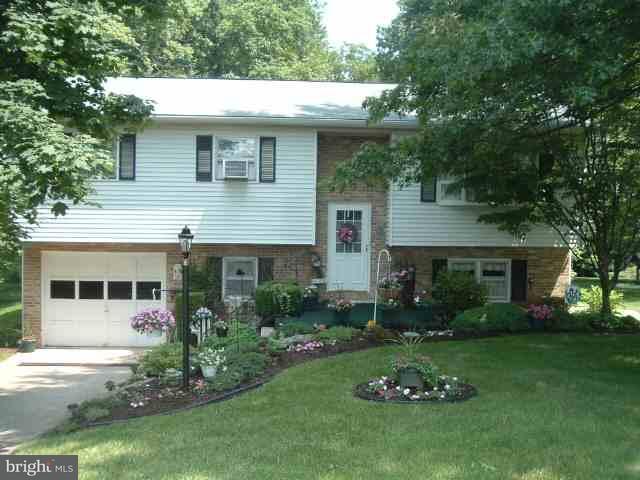 255 Old Quaker Road Etters, PA 17319 - Photo 1 of 9 Gallery Image 1