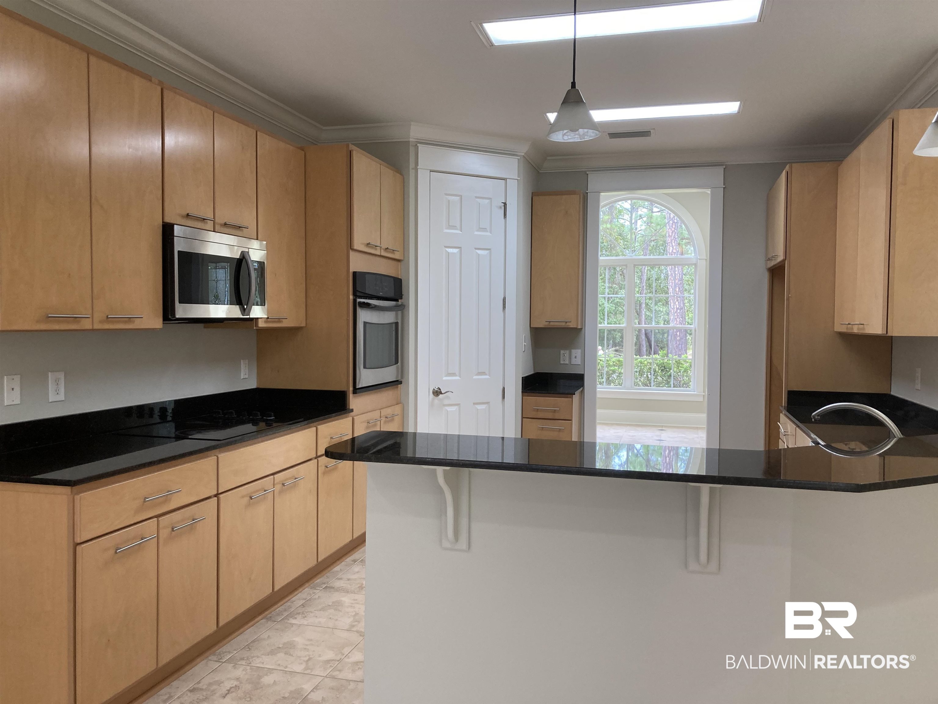 8954 Bay Point Drive Elberta, AL 36530 - Photo 7 of 13 Kitchen