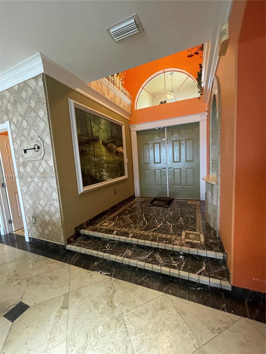 232 Southwest 7th Avenue Hallandale Beach, FL 33009 - Photo 12 of 36