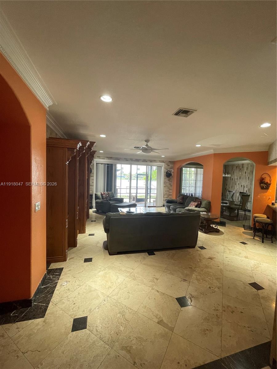232 Southwest 7th Avenue Hallandale Beach, FL 33009 - Photo 23 of 36