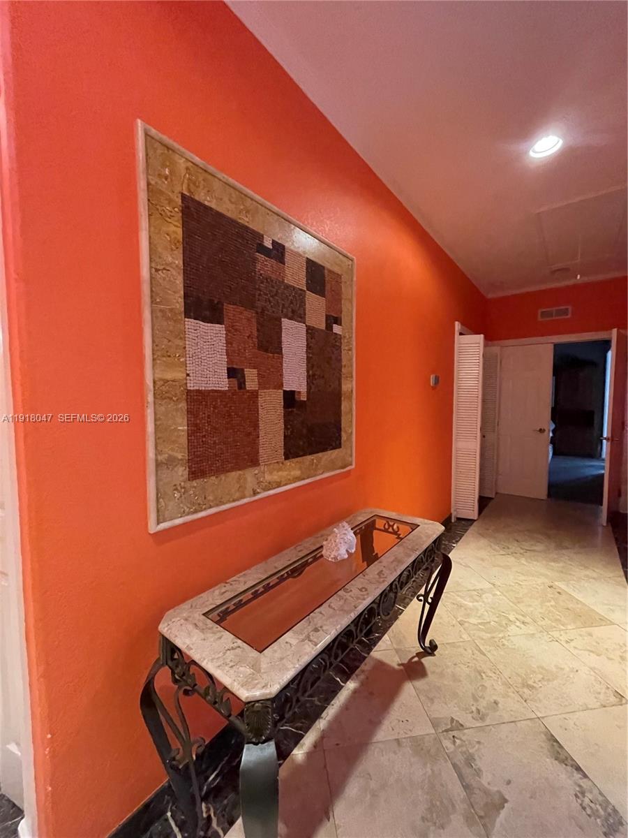 232 Southwest 7th Avenue Hallandale Beach, FL 33009 - Photo 27 of 36