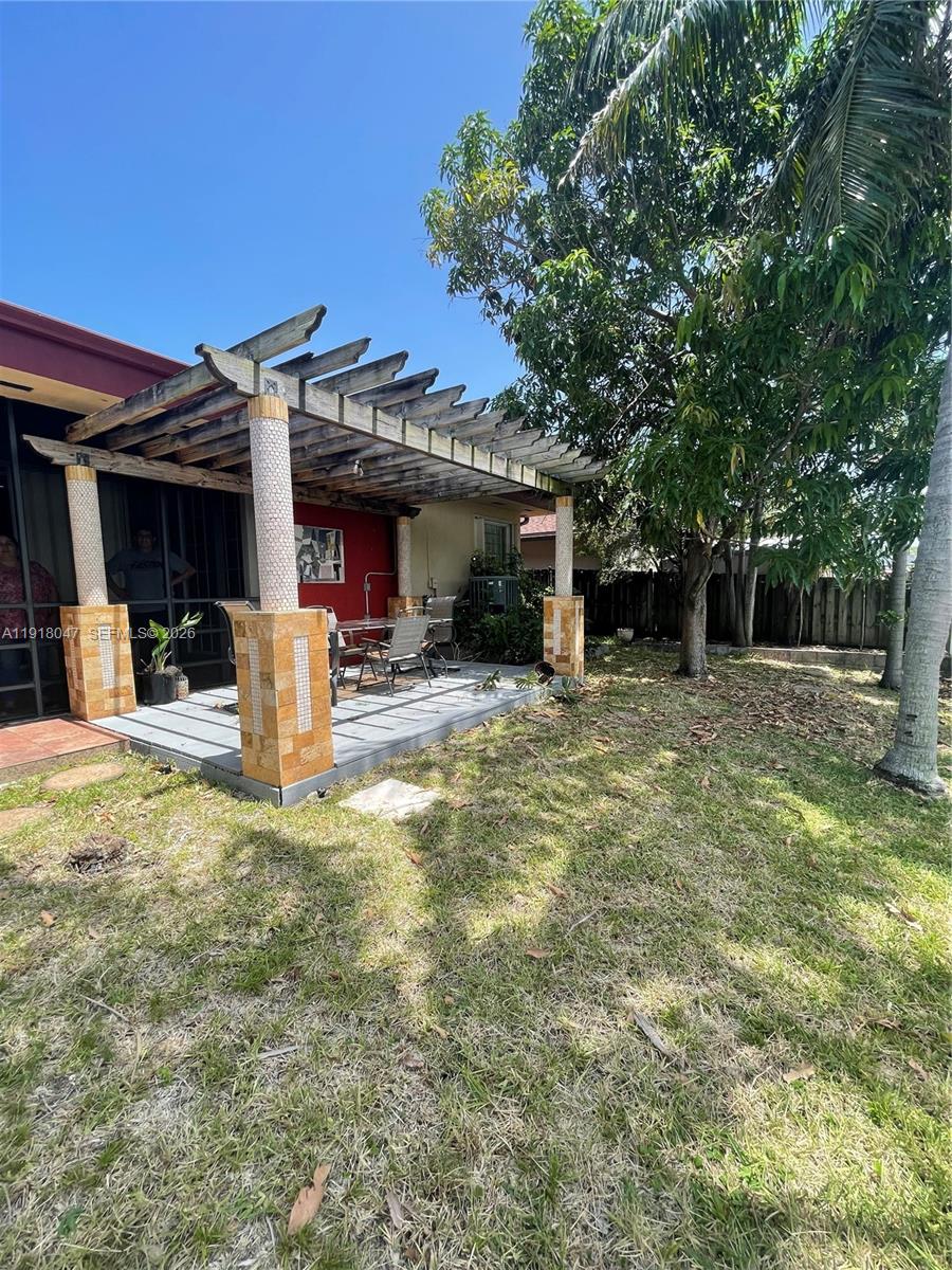 232 Southwest 7th Avenue Hallandale Beach, FL 33009 - Photo 28 of 36