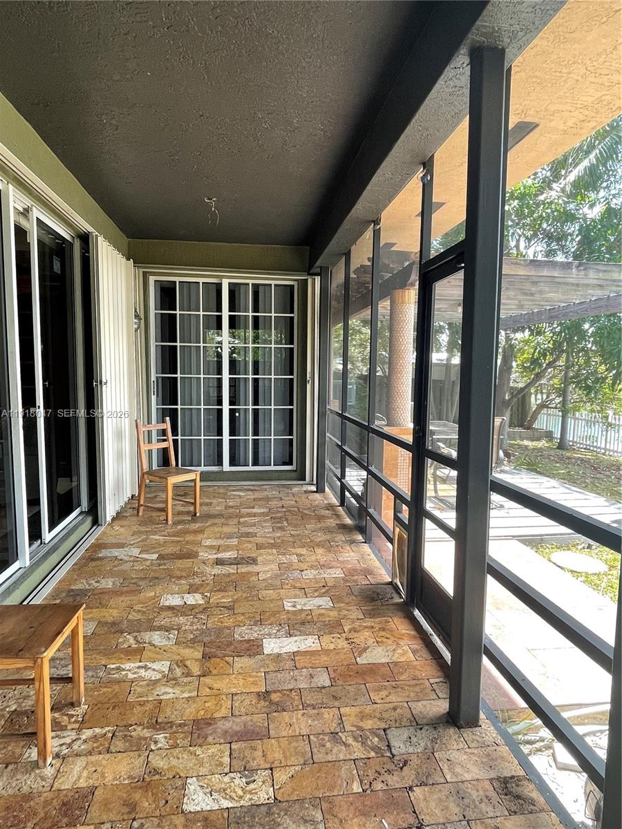 232 Southwest 7th Avenue Hallandale Beach, FL 33009 - Photo 29 of 36
