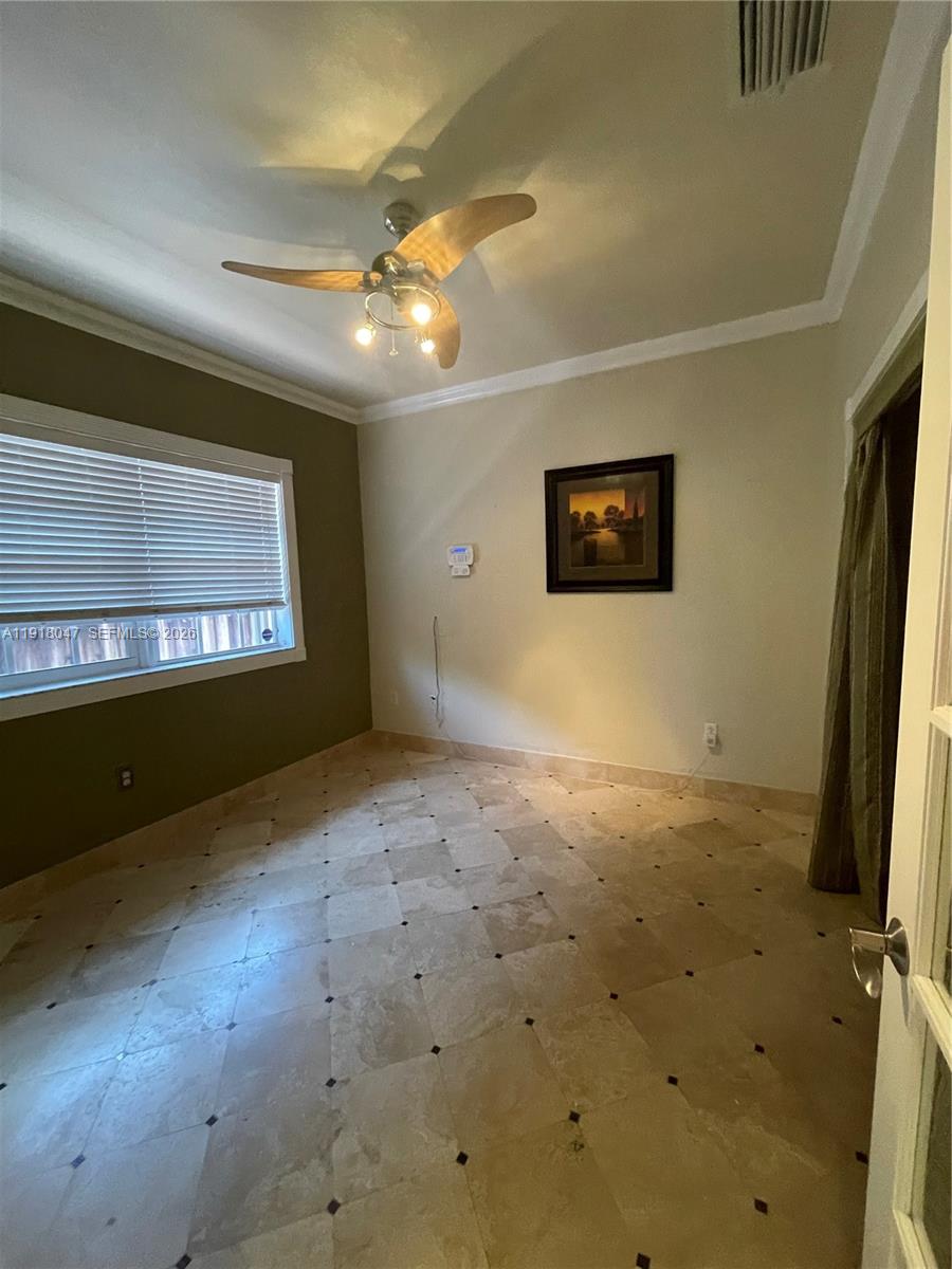 232 Southwest 7th Avenue Hallandale Beach, FL 33009 - Photo 34 of 36