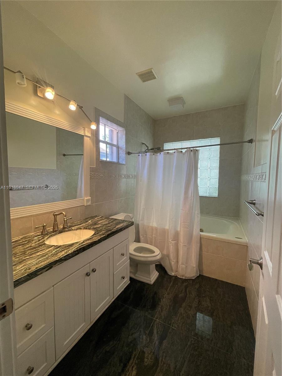 232 Southwest 7th Avenue Hallandale Beach, FL 33009 - Photo 35 of 36