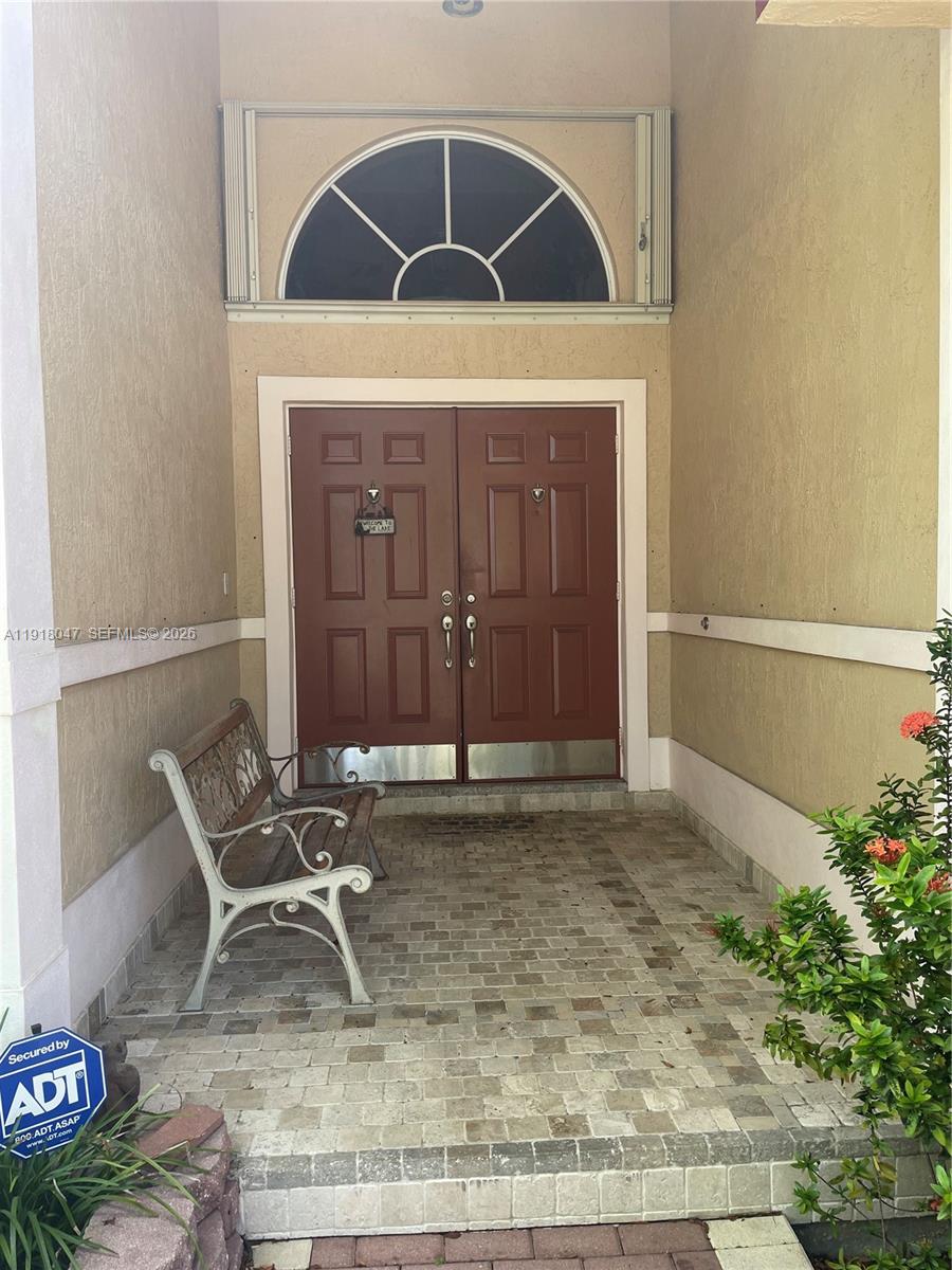232 Southwest 7th Avenue Hallandale Beach, FL 33009 - Photo 6 of 36