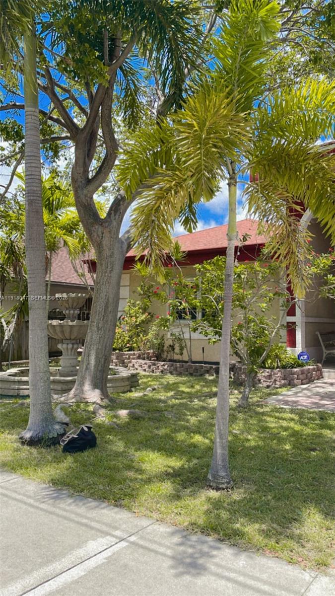 232 Southwest 7th Avenue Hallandale Beach, FL 33009 - Photo 9 of 36