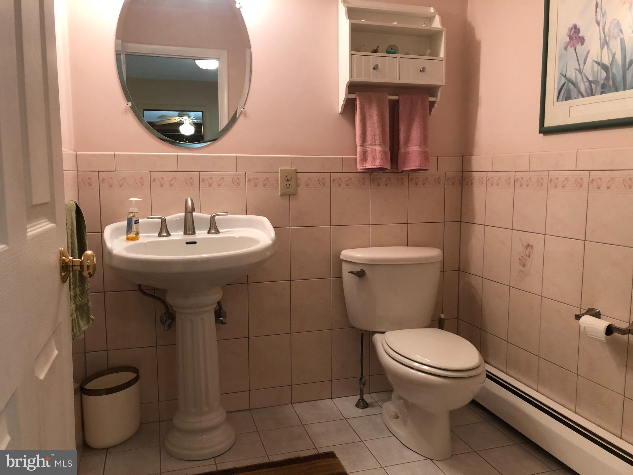 685 New Galena Road Chalfont, PA 18914 - Photo 21 of 62 Powder Room