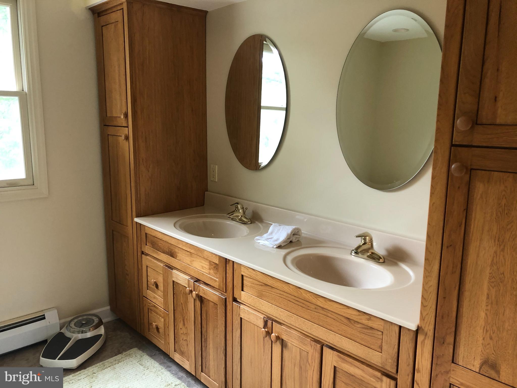 685 New Galena Road Chalfont, PA 18914 - Photo 25 of 62 Main Bathroom