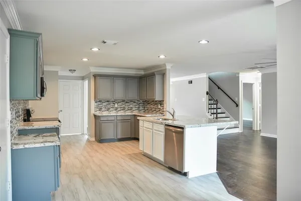 $2,300 | 6626 Crystal Point Drive, Katy, TX 77449